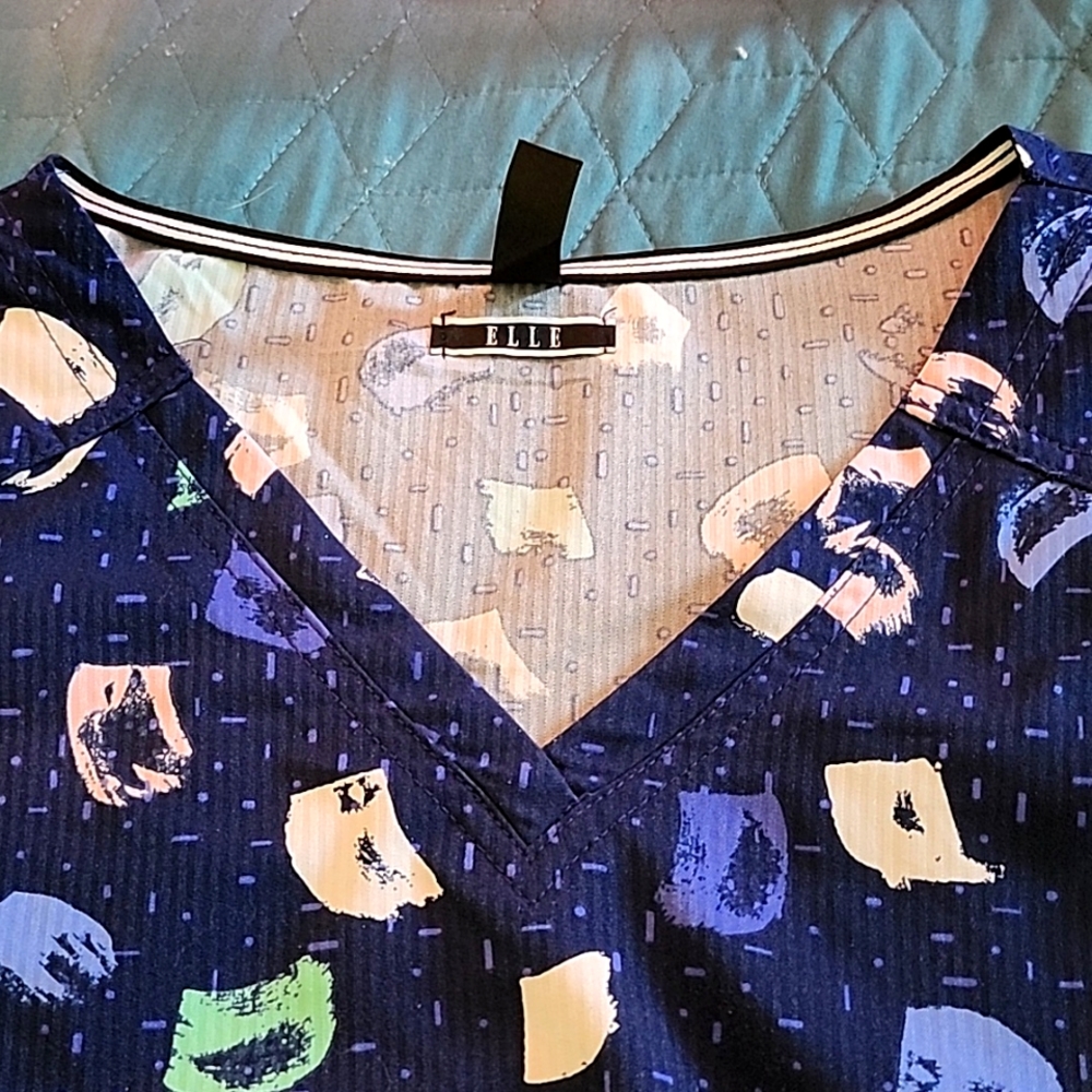 Scrub top
